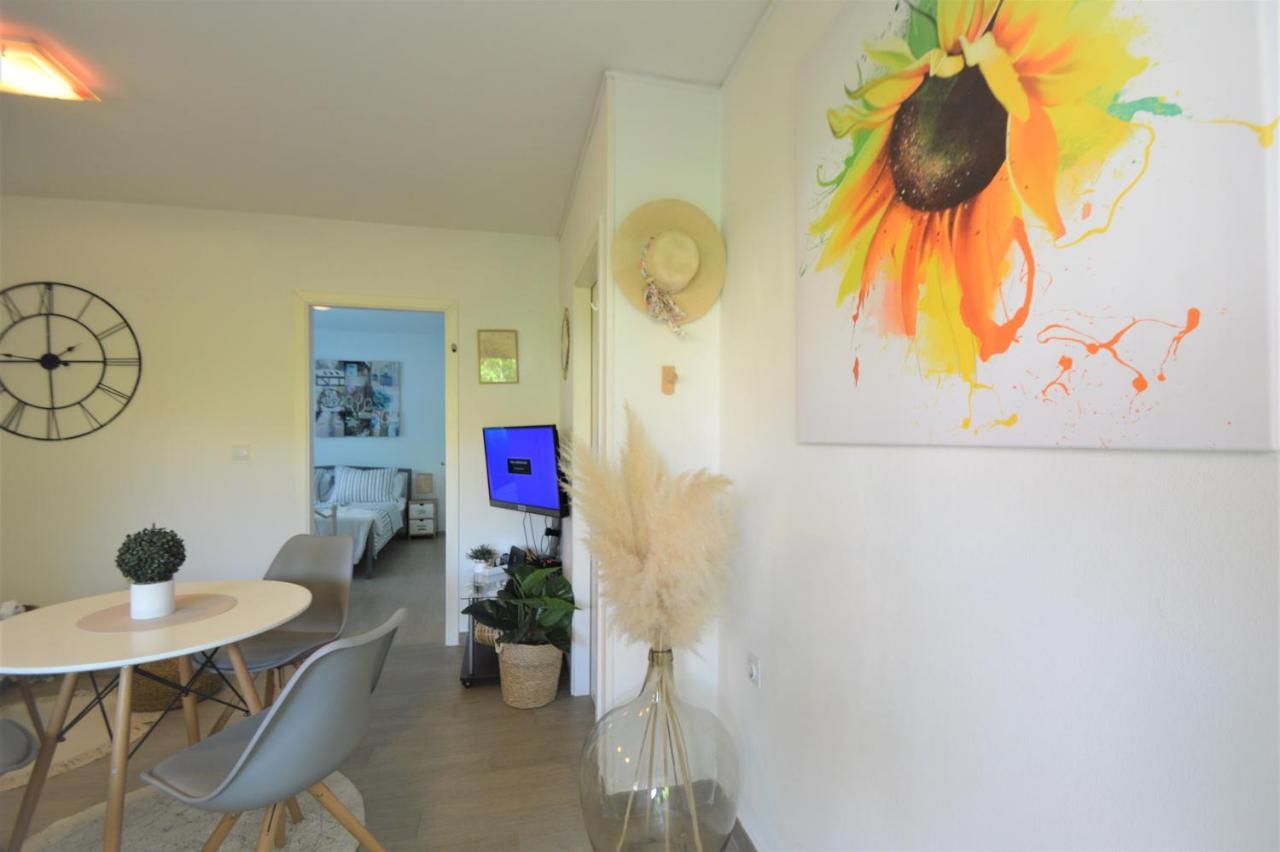 Apartment Vinea-Parking Included شيبينيك المظهر الخارجي الصورة
