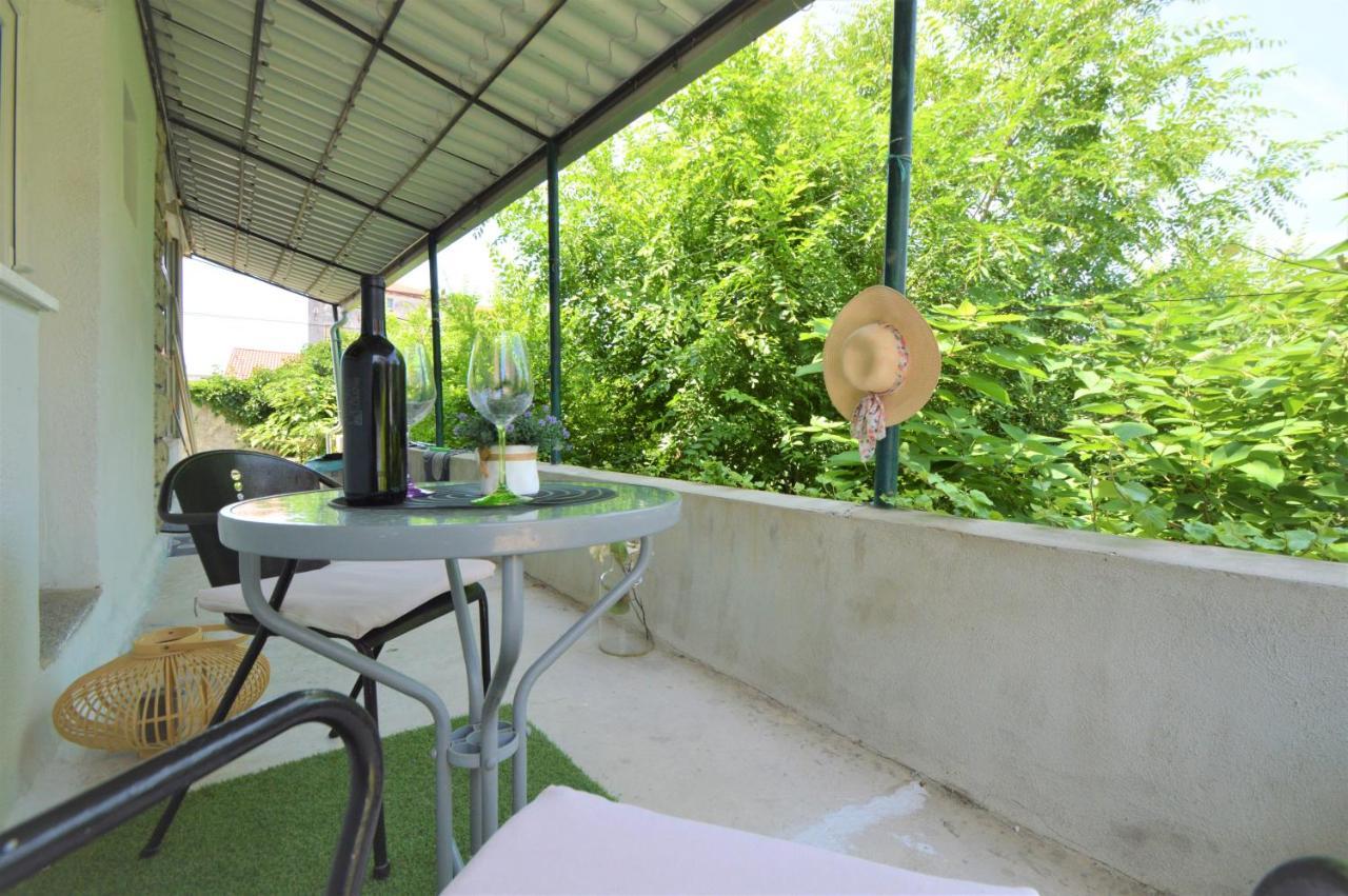 Apartment Vinea-Parking Included شيبينيك المظهر الخارجي الصورة
