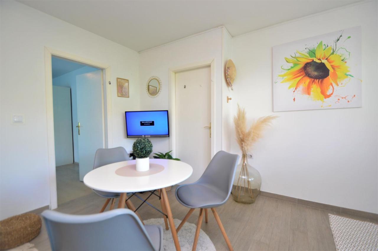Apartment Vinea-Parking Included شيبينيك المظهر الخارجي الصورة